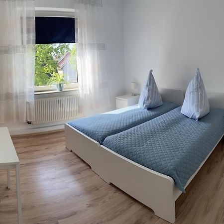 Privatzimmer Am Iltispark Duisburg Exterior foto